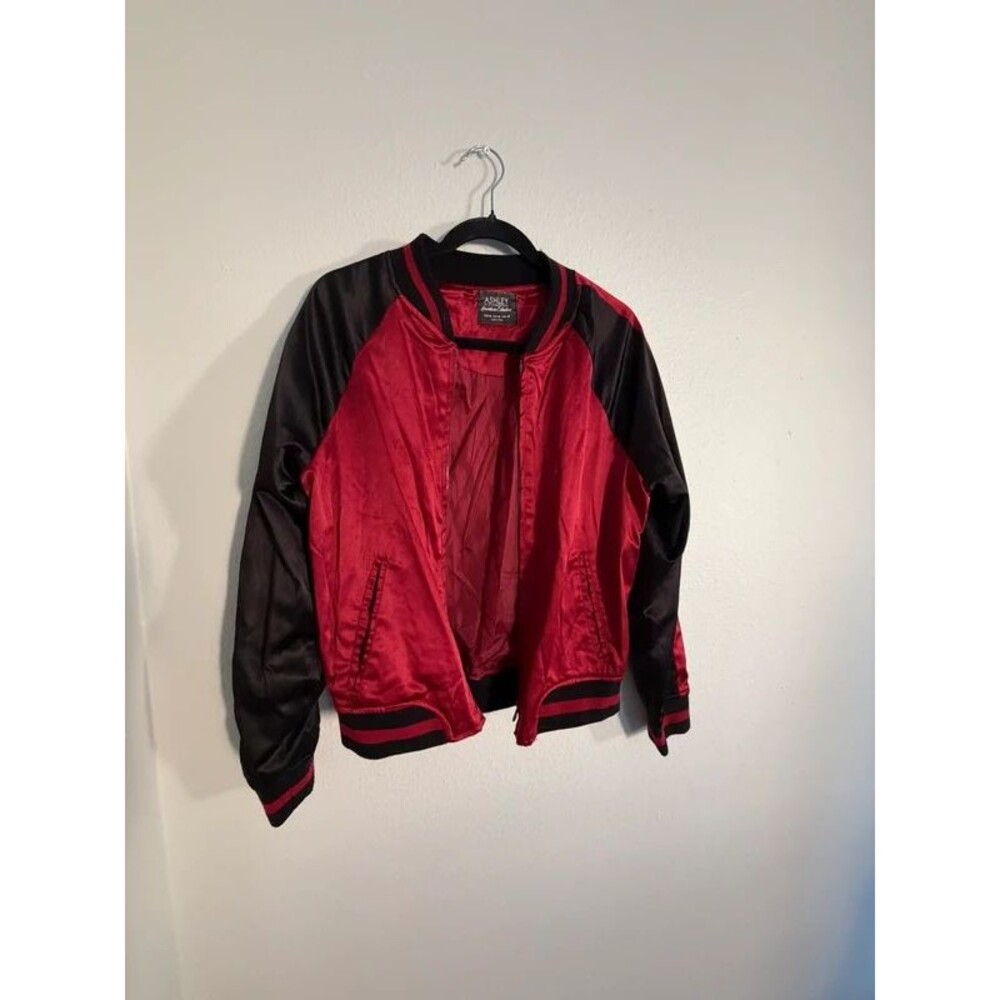 Bomber jacket